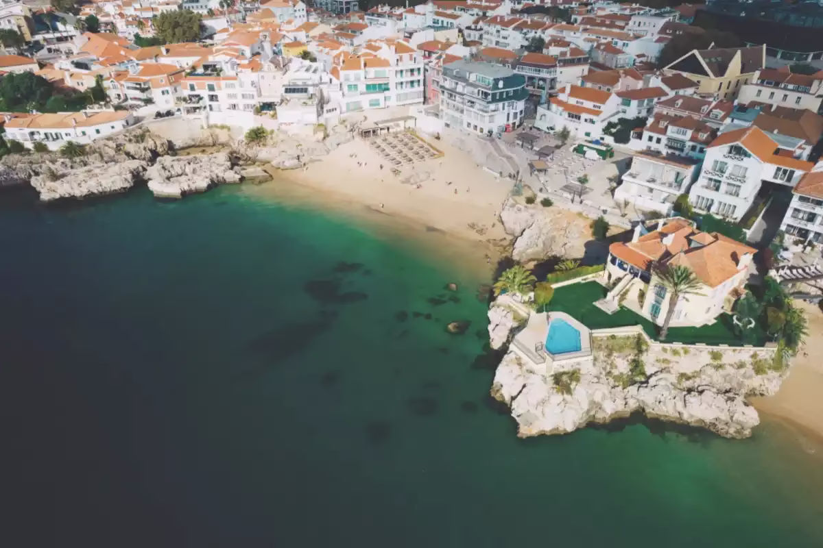 Praia da Rainha, Cascais, Portugal